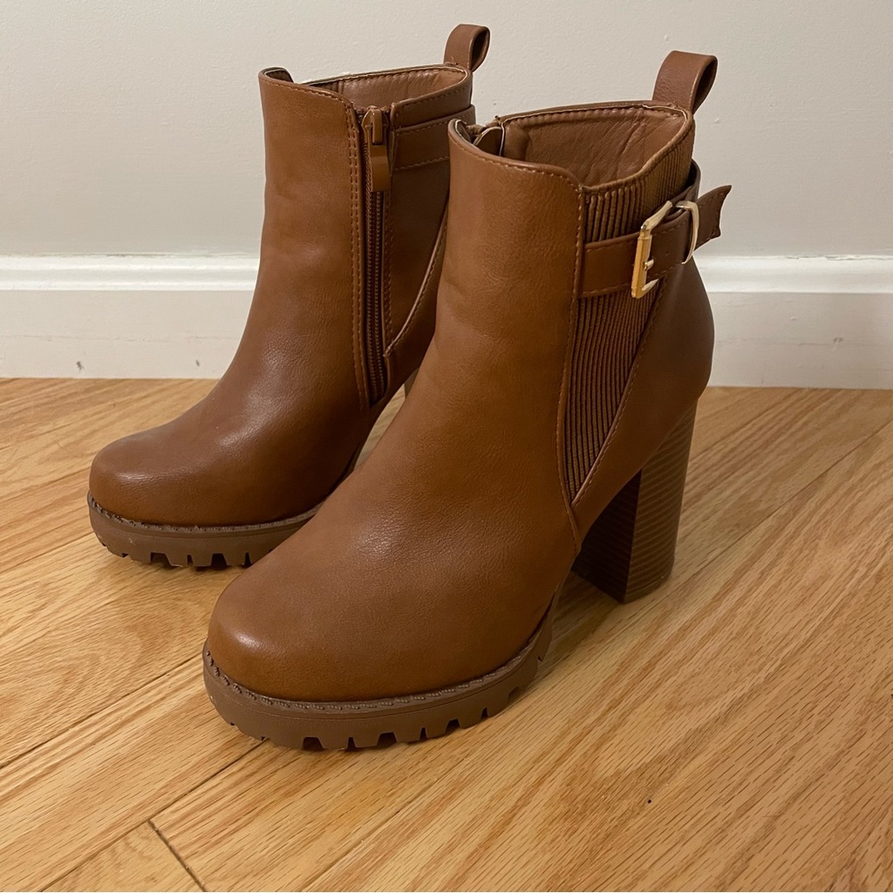 TOP Moda Tan Heeled Boots with Buckle